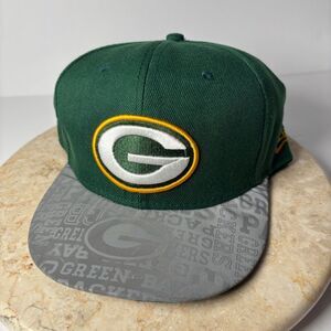 NFL Green Bay Packers New Era Snap Back 9Fifty 9 Fifty‎ Embroidered Silver Bill